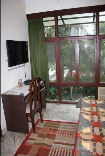 Homestay Chateau 39 Нью-Дели Экстерьер фото